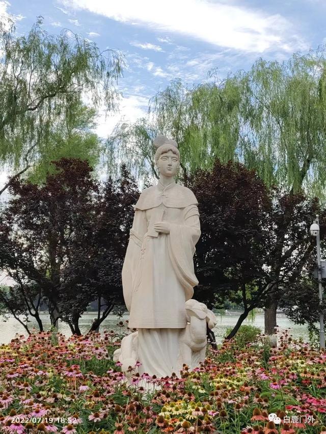 瑶环瑜珥是什么意思，瑶环瑜珥的意思