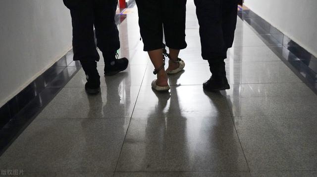 侦探故事悬疑小故事,侦探故事悬疑小故事长篇