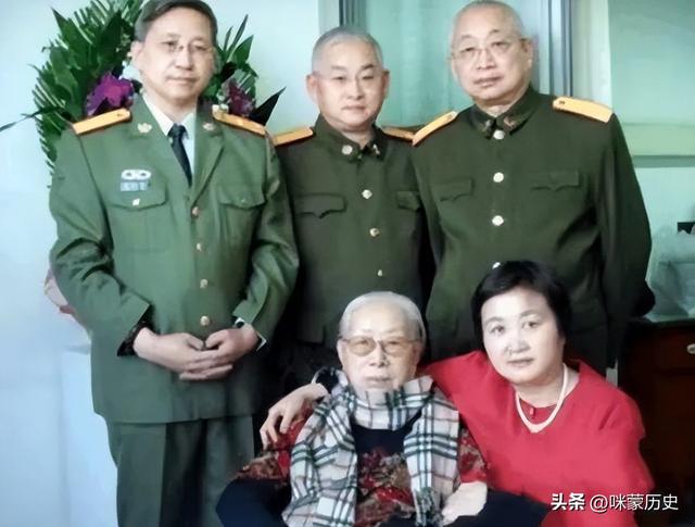 令人感动的一件事500字，五年级感动的一件事500字！