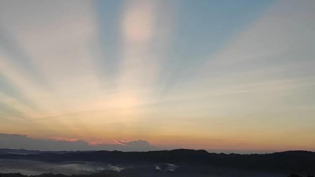 现代诗歌《我是大山呀》