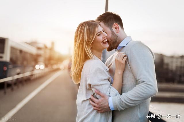 被迫封控同居后，哥哥向我告白（一）…