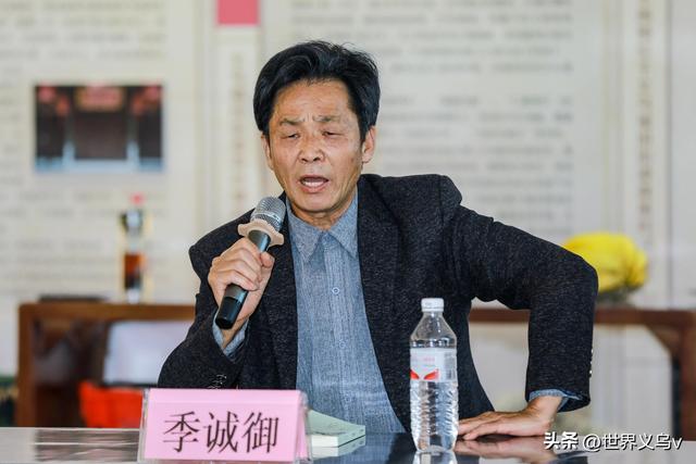吹泡泡作文300字三年级，吹泡泡作文300字三年级怎么结尾！