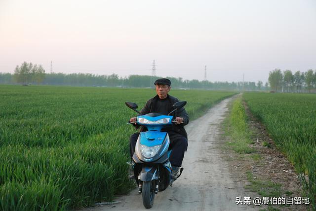 妈妈在家里很受委屈怎么安慰，如果妈妈在家受了委屈怎么办！