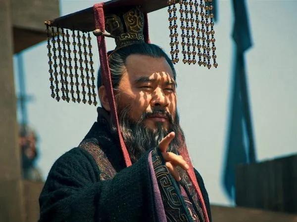 对曹操的评价100字，对曹操的评价100字左右！