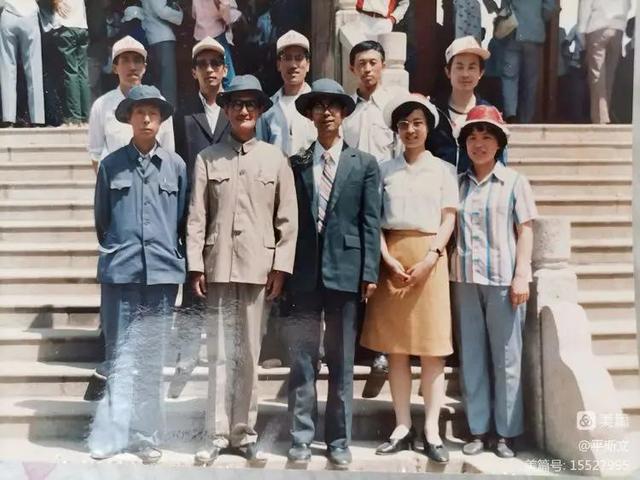 平德利_散文一路向暖_师恩难忘一一记我的戴启章老师