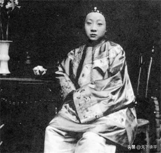 854年的一段屈辱史47名清朝幼女被英国商船带走贩卖，下场悲惨"