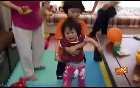 爱哭的妹妹作文300字以上三年级，爱哭的妹妹作文300字左右！