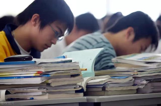 你们高一第一次月考多少分，高一第一次月考数学考多少分算不错的！