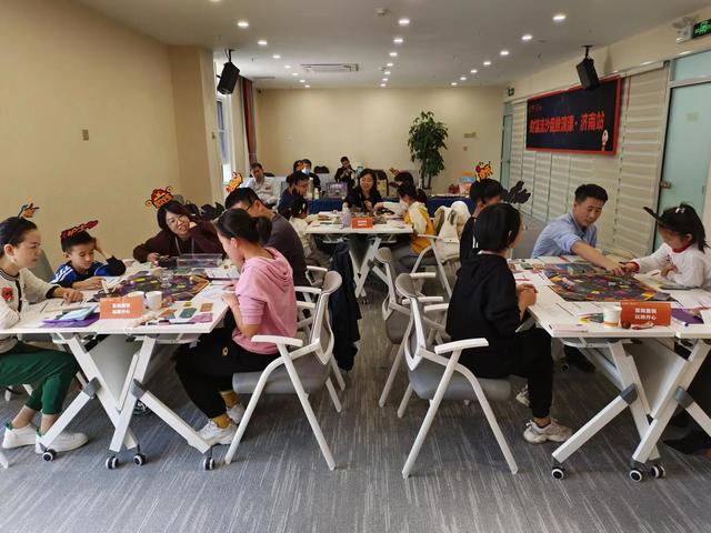 亲子互动小游戏室内两人，亲子互动小游戏的好处！
