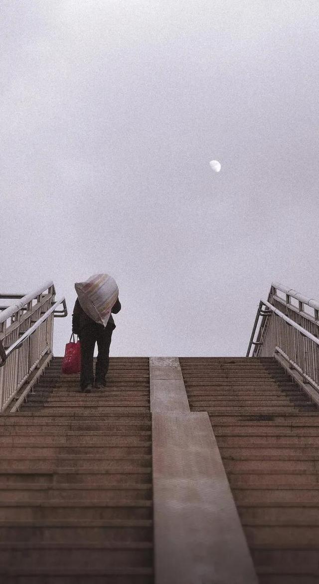父亲的眼睛作文，父亲的眼睛作文600字！