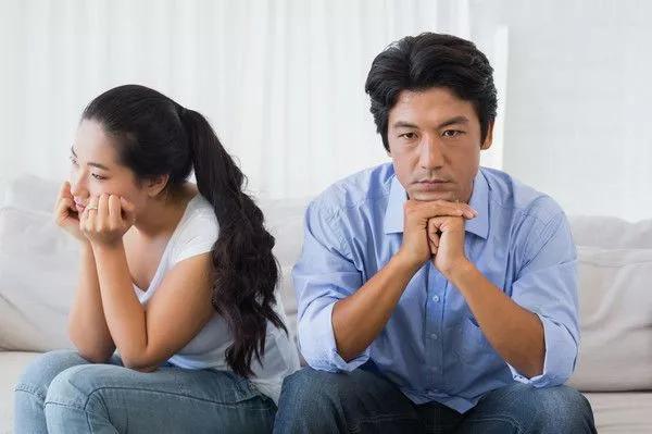 爱哭的妹妹作文300字以上，爱哭的妹妹作文300字以上怎么写！
