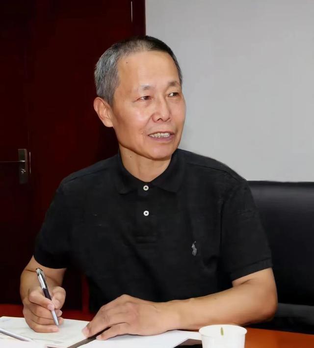 象棋作文300字，第一次下象棋作文300字！
