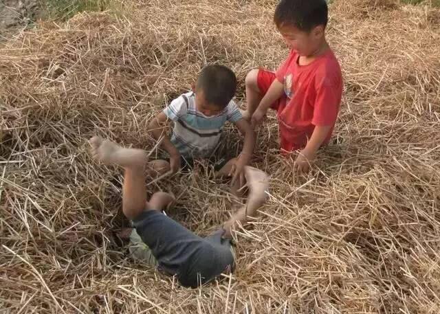 怀念小时候的简短说说，小时候的回忆怎么发朋友圈说说