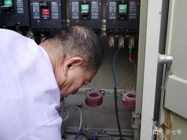 物业工程部维修工岗位职责内容，物业工程部维修工岗位职责描述