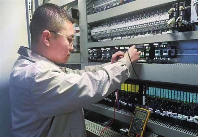 维修电工技师证怎么考，维修电工技师证怎么考取