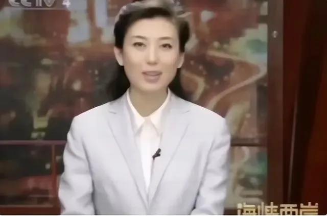 呢喃的意思，呢喃