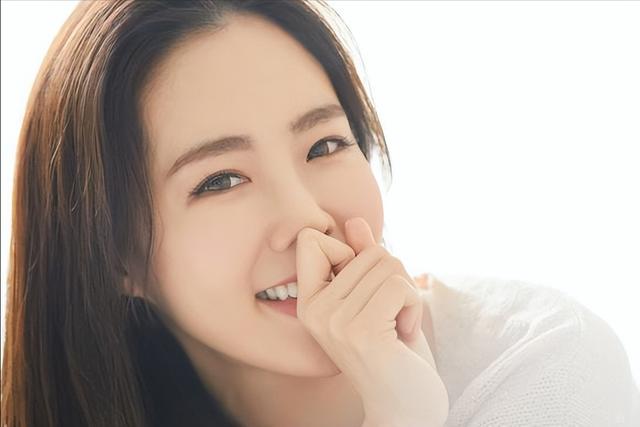 梦里花落知多少三毛，梦里花落知多少全诗