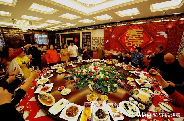 老人八十大寿邀请函，父亲八十大寿微信邀请函