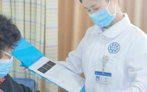 疫情护士，抗疫护士？